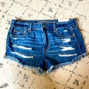 NWT American Eagle Tomgirl Shortie Jean Shorts - size 10